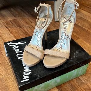 Nude 4” Sam Edelman pump